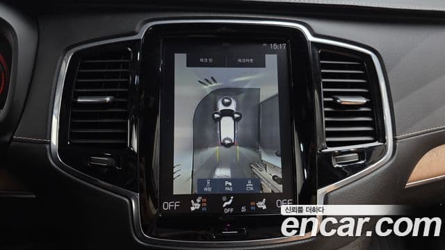 Volvo XC90 2019 — ფოტო 15/20