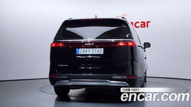 Kia Carnival 2023 — ფოტო 9/20