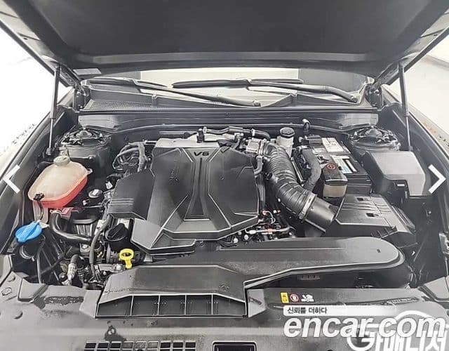 Hyundai Grandeur Hybrid 2023 — ფოტო 15/19
