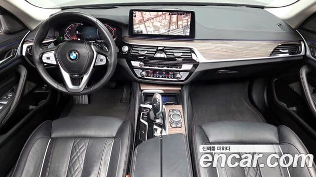 BMW 5 Series 2022 — Şəkil 7/20