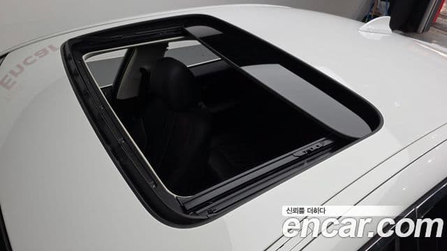 BMW 5 Series 2019 — Şəkil 18/20