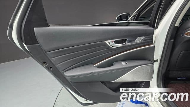 Kia The K9 2019 — Photo 10/31