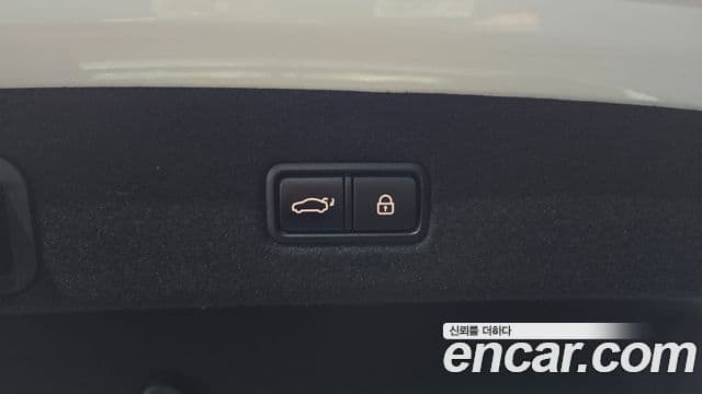 Kia The K9 2019 — Photo 28/31