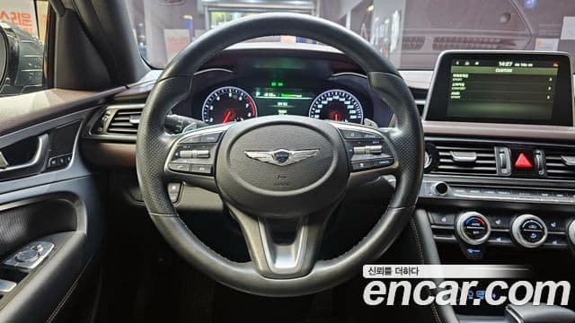 Genesis G70 2018 — ფოტო 14/20