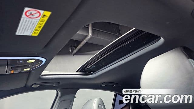 Genesis G70 2018 — ფოტო 19/20