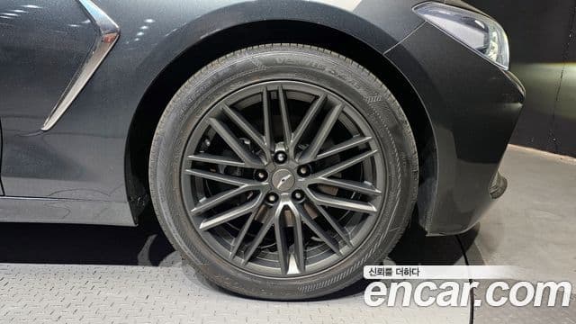 Genesis G70 2018 — Photo 18/30