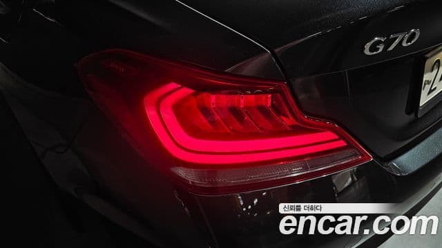Genesis G70 2018 — Photo 26/30