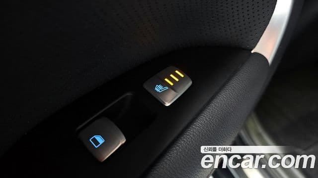 Genesis G70 2018 — Photo 4/30