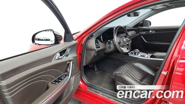 Kia Stinger 2020 — Şəkil 10/20