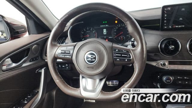 Kia Stinger 2020 — Şəkil 12/20