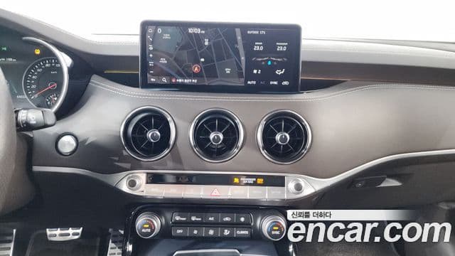 Kia Stinger 2020 — Şəkil 13/20
