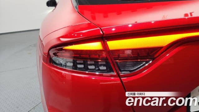 Kia Stinger Meister 2020 — Photo 13/41