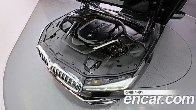 BMW 7 Series 2022 — ფოტო 6/20