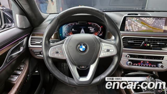 BMW 7 Series 2022 — ფოტო 13/20