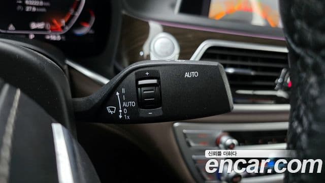 BMW 7 Series 2022 — ფოტო 16/20