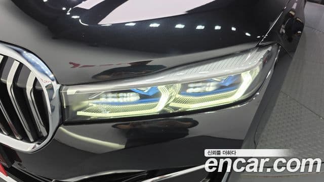 BMW 7 Series 2022 — Photo 19/32