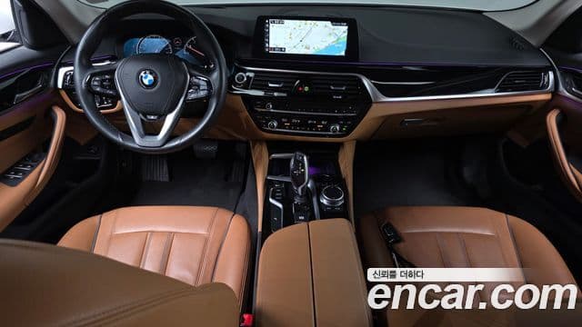 BMW 5 Series 2018 — ფოტო 7/20