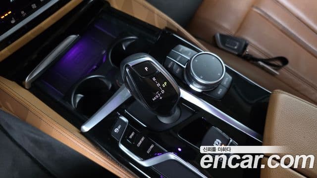 BMW 5 Series 2018 — ფოტო 9/20