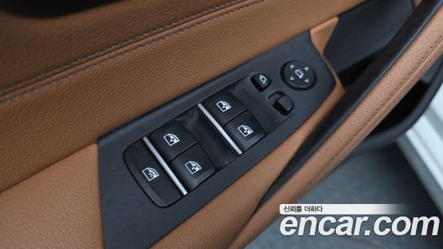 BMW 5 Series 2018 — Photo 3/34