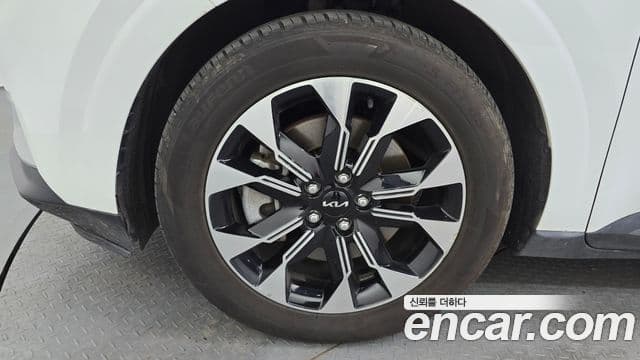 Kia Carnival 2023 — Фото 5/20