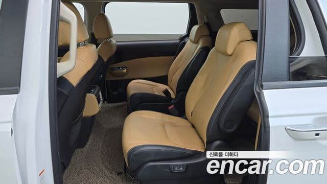 Kia Carnival 2023 — Фото 12/20