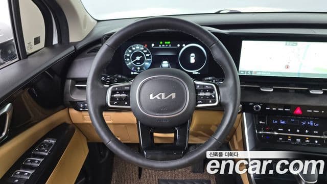 Kia Carnival 2023 — Фото 13/20
