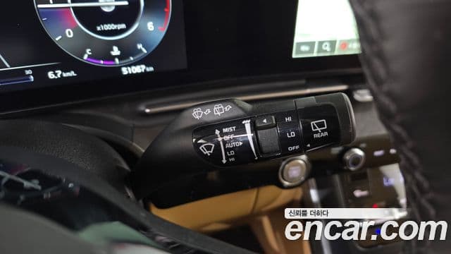Kia Carnival 2023 — Фото 17/20