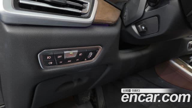 BMW X5 2021 — Photo 11/20