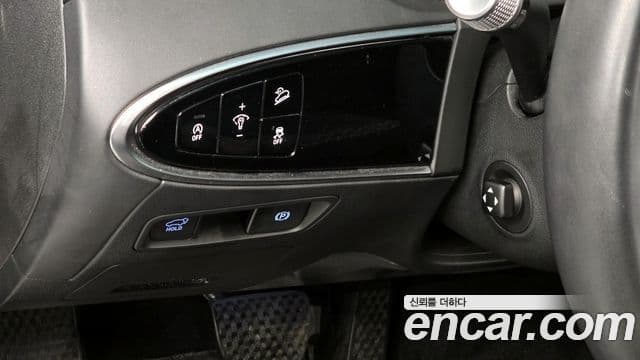 Genesis GV70 2021 — Şəkil 14/20