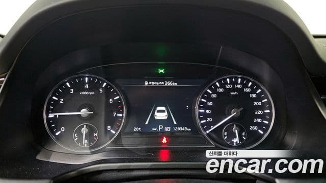 Kia The K9 2022 — ფოტო 7/20