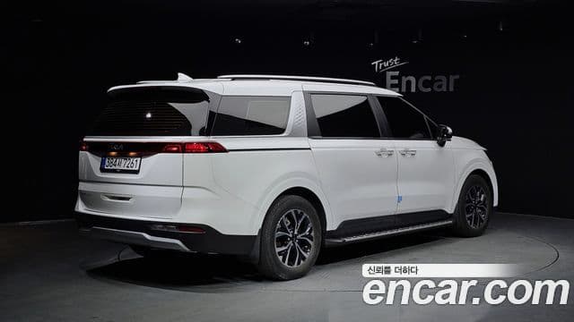 Kia Carnival 2021 — Şəkil 2/20