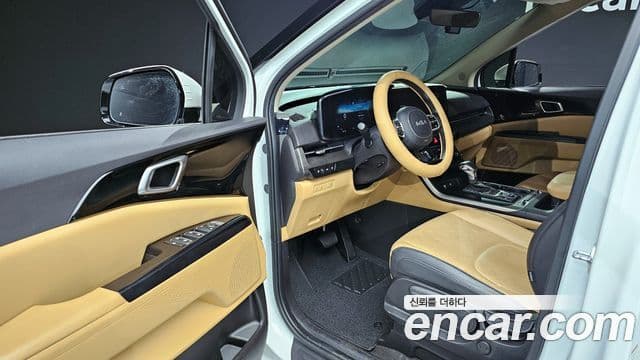 Kia Carnival 2021 — Şəkil 10/20