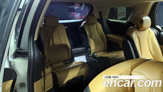 Kia Carnival 2021 — Şəkil 12/20