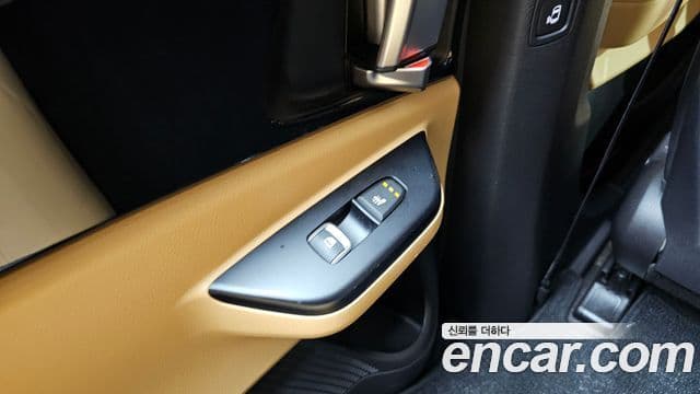 Kia Carnival 2021 — Şəkil 19/20