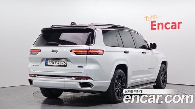 Jeep Grand Cherokee 2022 — ფოტო 2/20