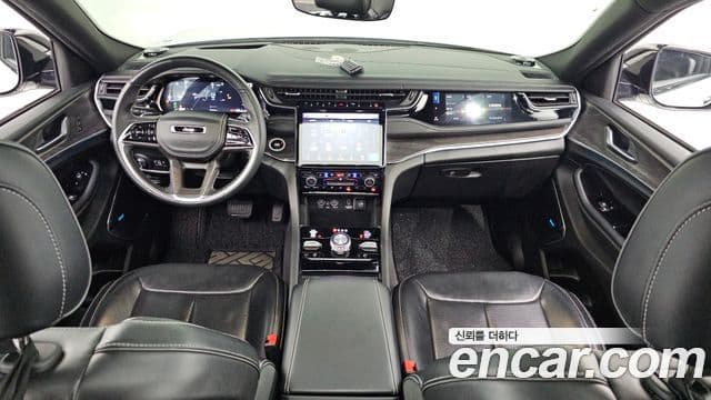 Jeep Grand Cherokee 2022 — ფოტო 7/20