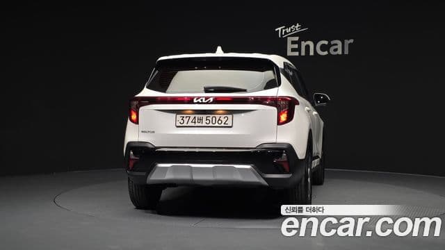 Kia Seltos 2023 — Şəkil 4/20