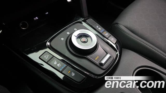 Kia Seltos 2023 — Şəkil 9/20