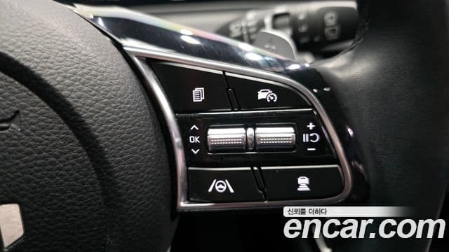 Kia Seltos 2023 — Şəkil 19/20