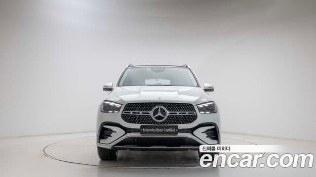 Mercedes-Benz GLE-Class 2025 — Photo 18/20