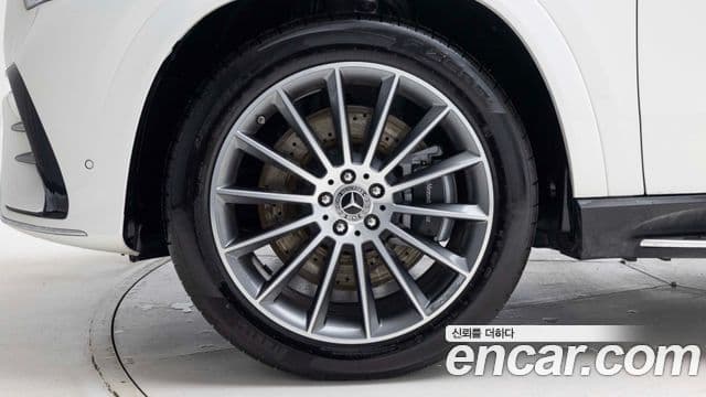 Mercedes-Benz GLE-Class 2025 — Photo 5/20