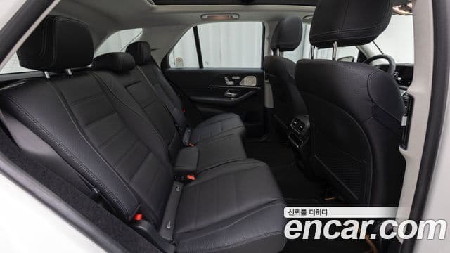 Mercedes-Benz GLE-Class 2025 — Photo 20/20