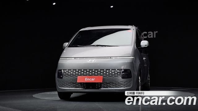 Hyundai Staria 2025 — ფოტო 2/20