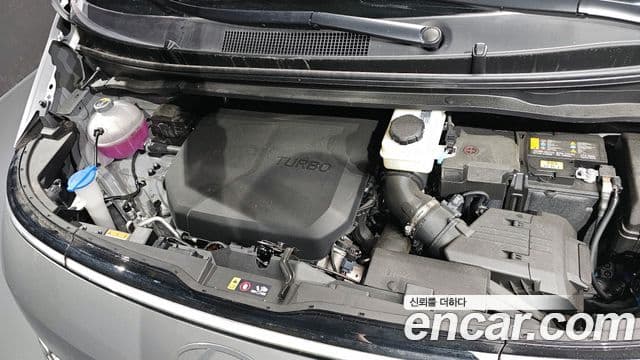 Hyundai Staria 2025 — ფოტო 5/20