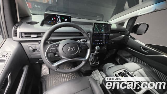 Hyundai Staria 2025 — ფოტო 6/20