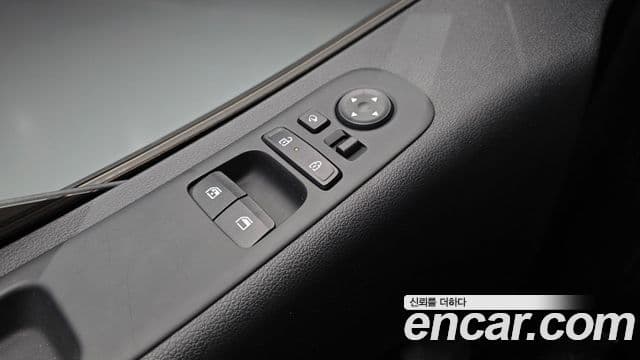 Hyundai Staria 2025 — ფოტო 17/20