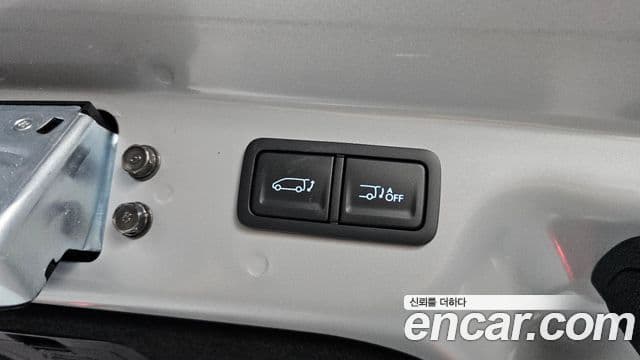 Hyundai Staria 2025 — ფოტო 19/20