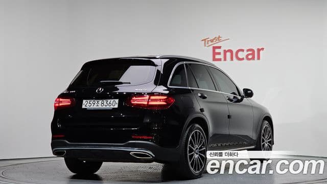 Mercedes-Benz GLC-Class 2019 — Şəkil 2/20