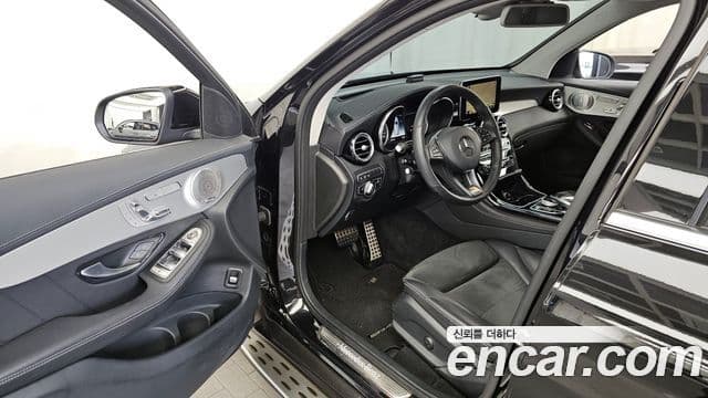 Mercedes-Benz GLC-Class 2019 — Şəkil 10/20