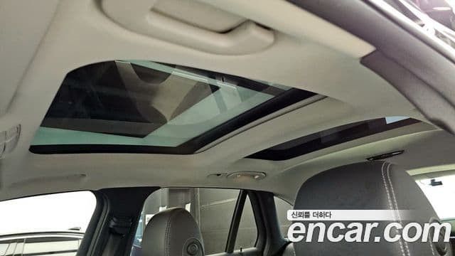 Mercedes-Benz GLC-Class 2019 — Şəkil 18/20